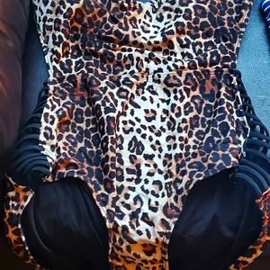 Fashion To Figure Swimsuit size 1/Large